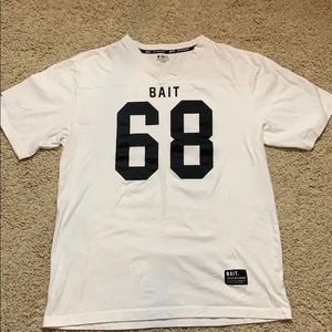 Bait men’s street wear T-shirt, v neck